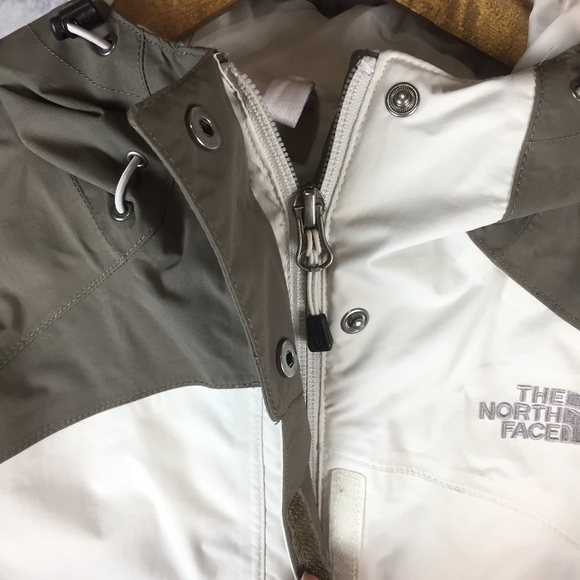The North Face Hi-Vent Windbreaker - Picture 3 of 7